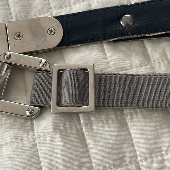 Suzi Roher Belt | sliver/grey | leather and elastic | Size Large Plus - Picture 3 of 5
